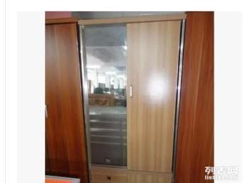 图厂家直销多门推拉衣柜 超大容量与专业服务的完美结合